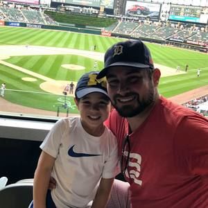 Meet your Posher, Damian